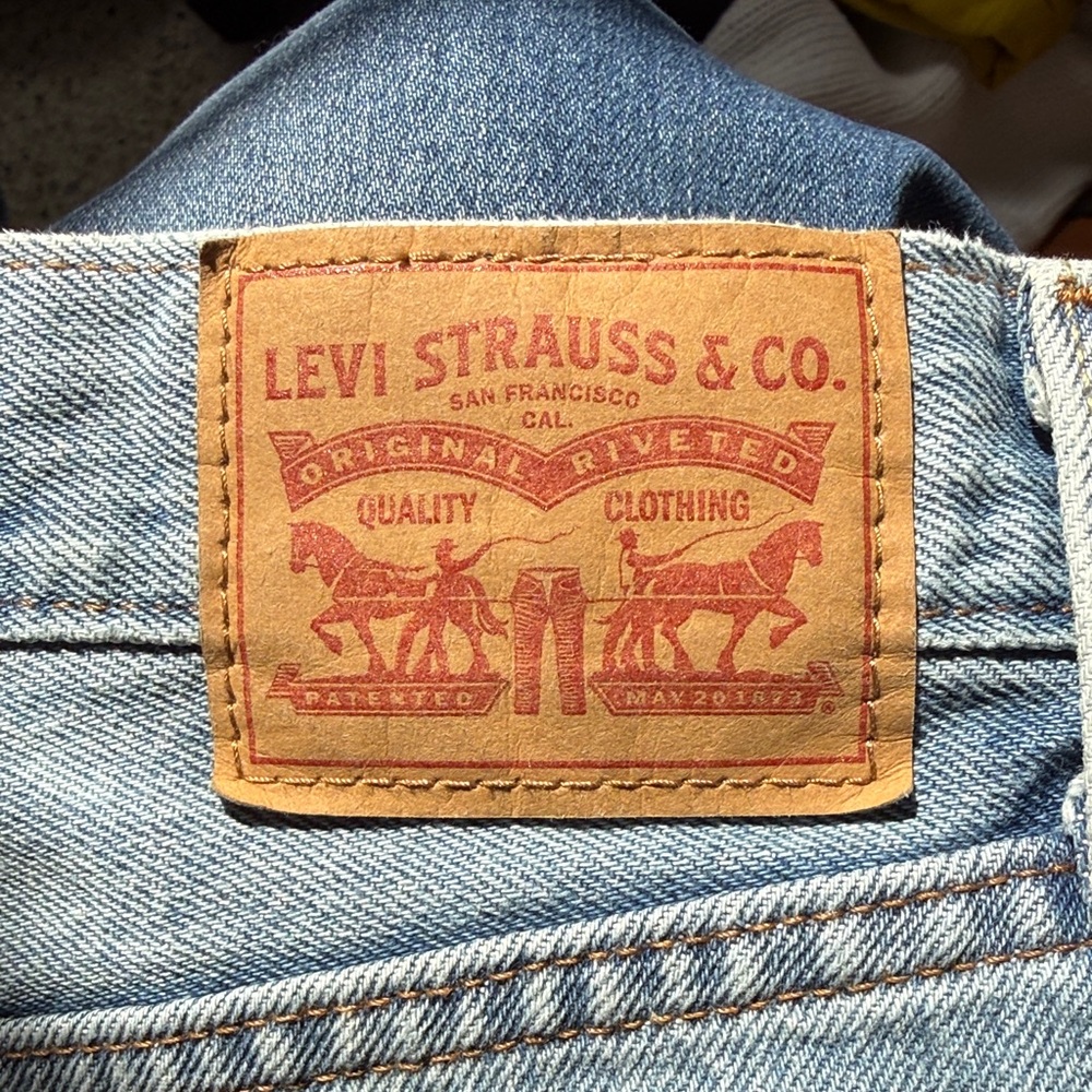 Levi's Classic Denim Jean skirt
